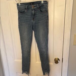 Blue Ankle Cropped Jeans with Raw Hem